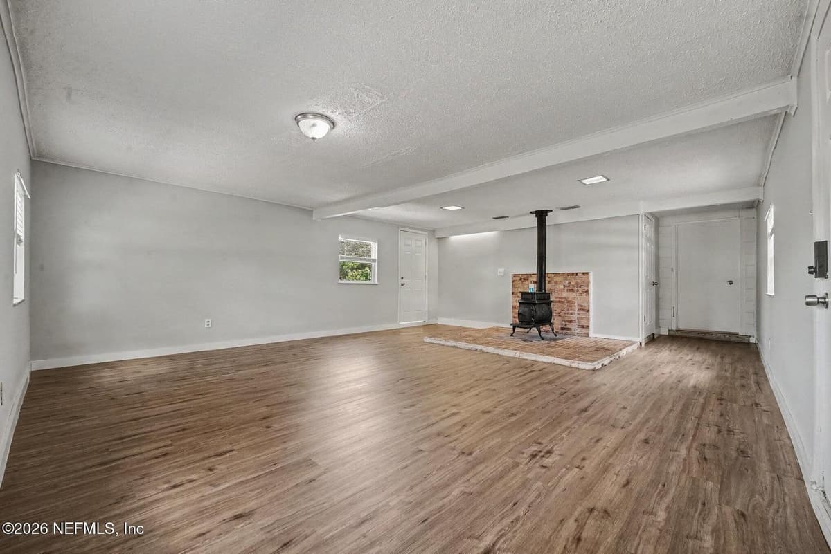 919 CREST Drive E, Jacksonville, FL 32221, Jacksonville, FL - photo 2