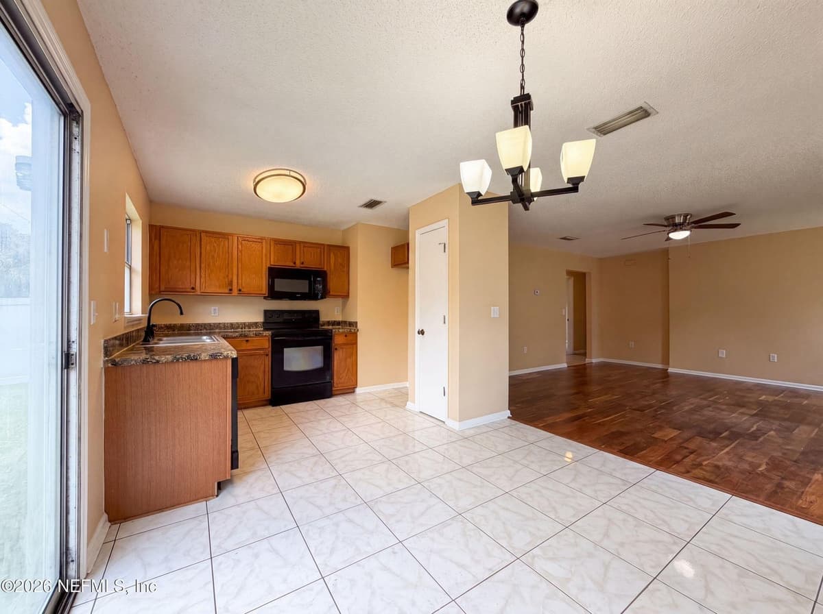 7923 CHERRY BLOSSOM Drive N, Jacksonville, FL 32216, Jacksonville, FL - photo 2