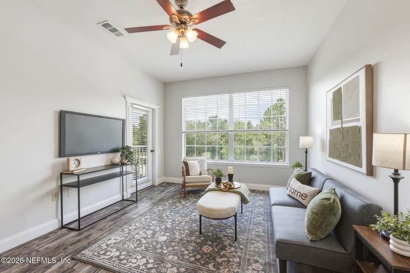 7990 BAYMEADOWS Road 812, Jacksonville, FL 32256