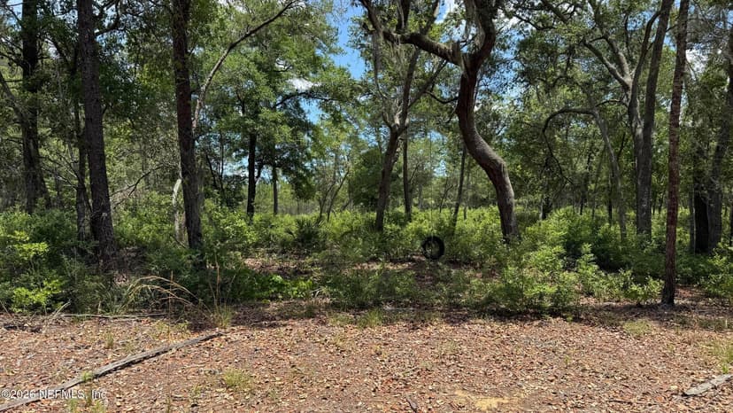 960 STATE ROAD 100, Florahome, FL 32140