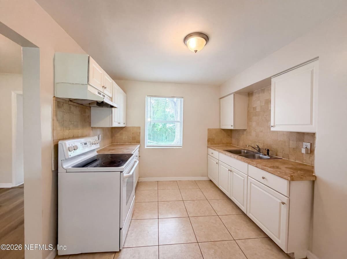 3740 BALLEJO Court W, Jacksonville, FL 32210, Jacksonville, FL - photo 2
