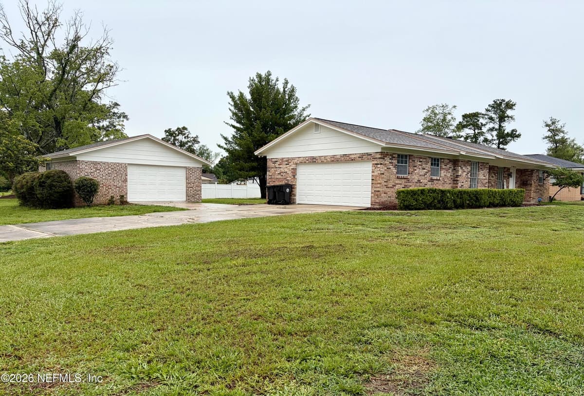 685 BOWIE Boulevard, Orange Park, FL 32073, Orange Park, FL - photo 2