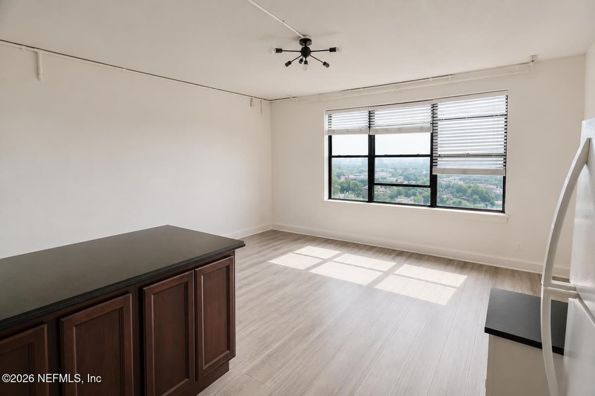 311 W ASHLEY Street 1102, Jacksonville, FL 32202, Jacksonville, FL - photo 2
