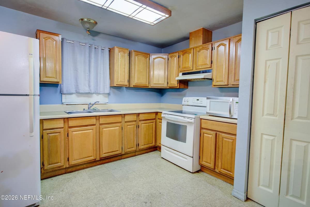2208 SE 30TH Street, Gainesville, FL 32641, Gainesville, FL - photo 3