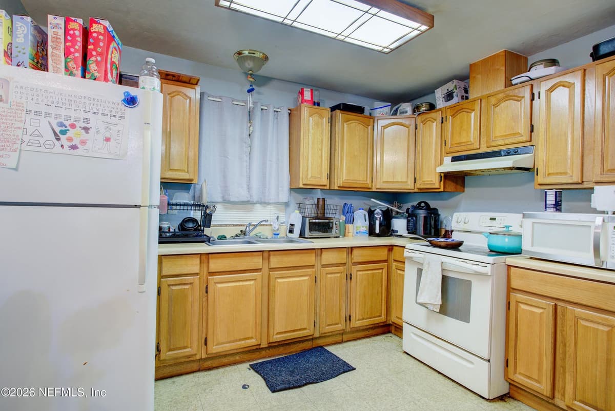 2208 SE 30TH Street, Gainesville, FL 32641, Gainesville, FL - photo 2