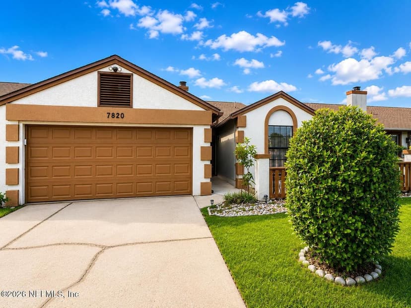7820 FAWN BROOK Circle E, Jacksonville, FL 32256