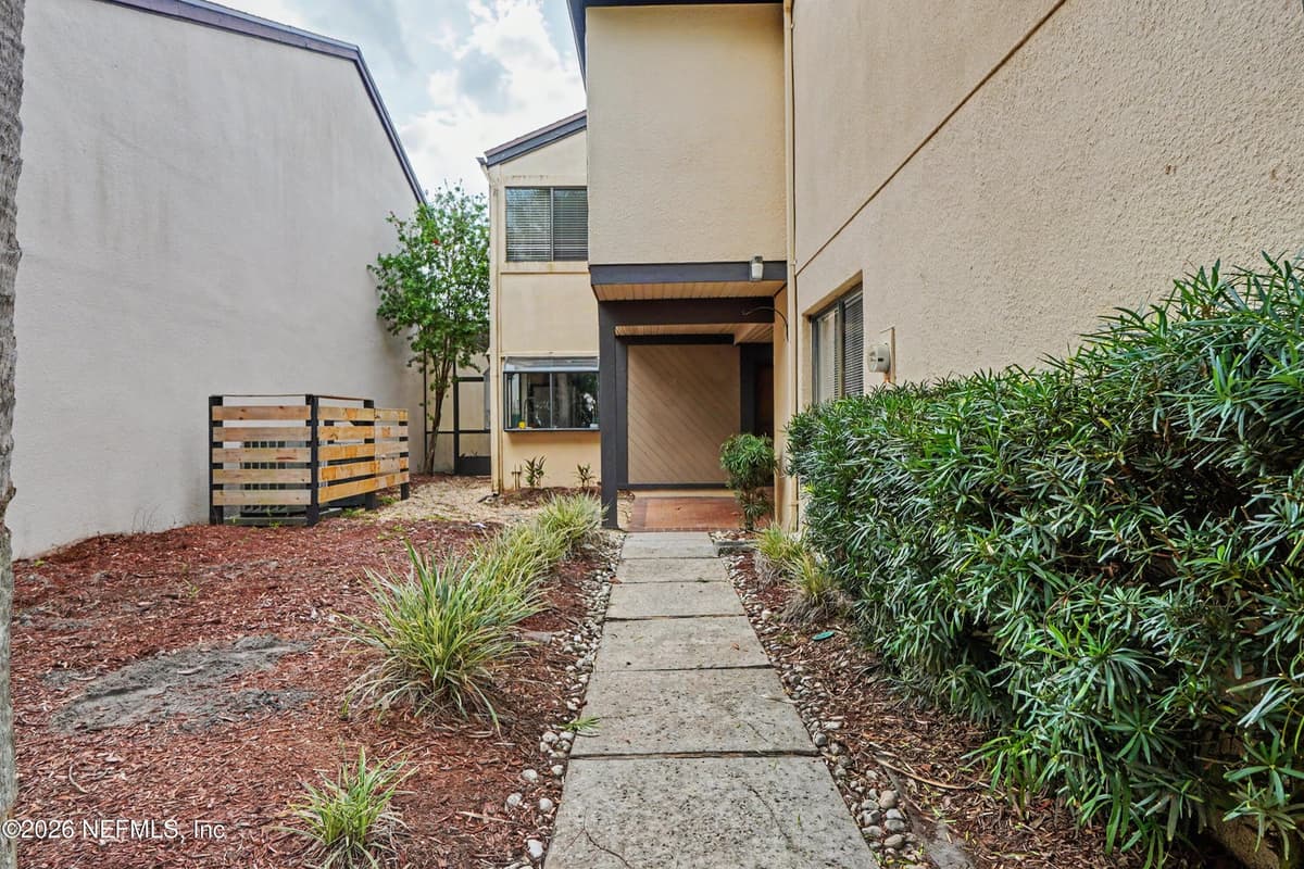 7827 CYPRESS POINT Court, Jacksonville, FL 32256, Jacksonville, FL - photo 2