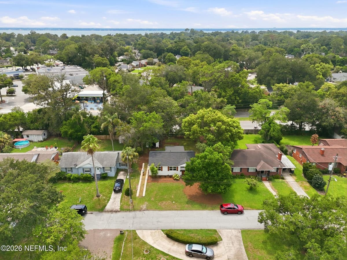 4242 PINEWOOD Avenue, Jacksonville, FL 32207, Jacksonville, FL - photo 2