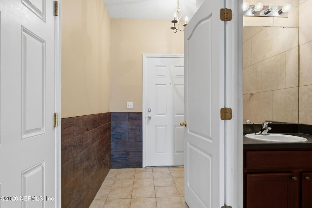 1827 BISCAYNE BAY Circle, Jacksonville, FL 32218, Jacksonville, FL - photo 2