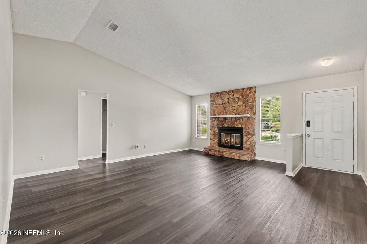 7986 SHIRCLIFF Drive, Jacksonville, FL 32210, Jacksonville, FL - photo 2
