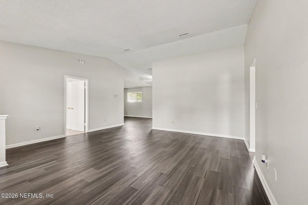 7986 SHIRCLIFF Drive, Jacksonville, FL 32210, Jacksonville, FL - photo 3