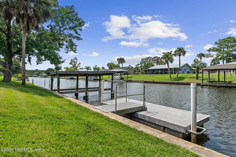1 CARDINAL Court, Palm Coast, FL 32137