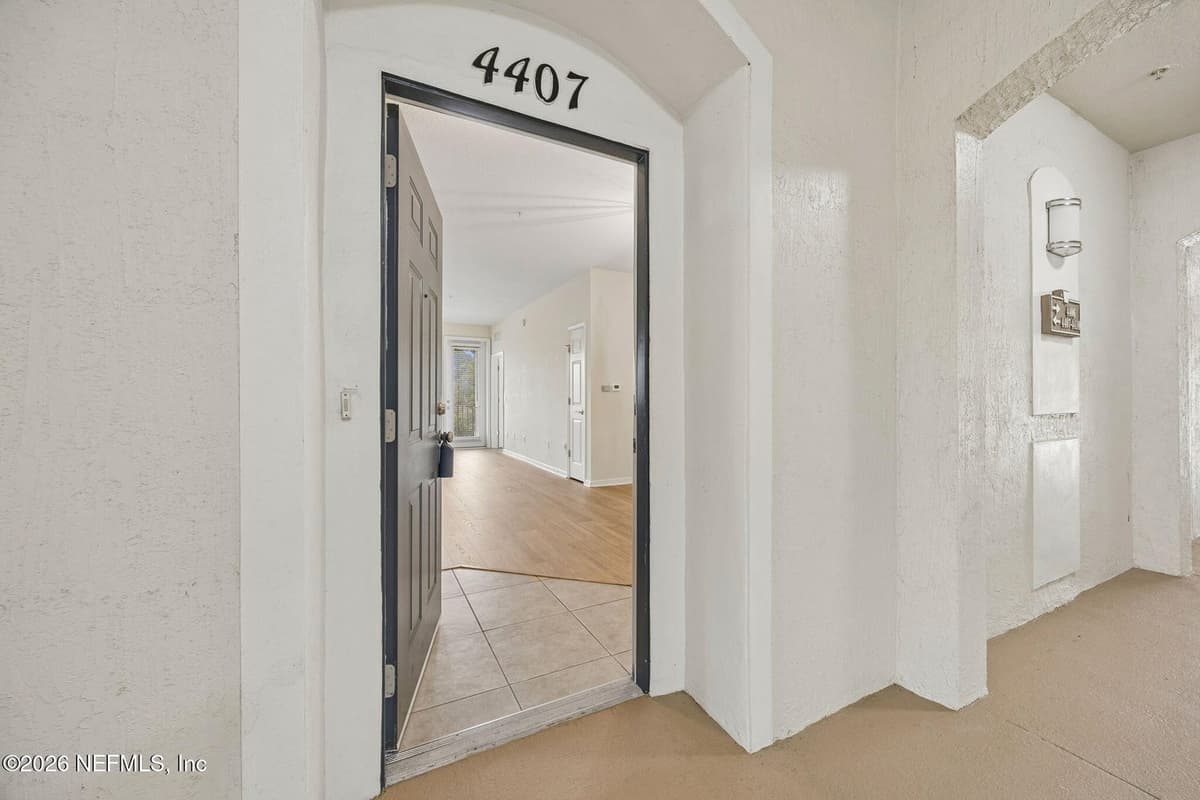 11251 CAMPFIELD Drive 4407, Jacksonville, FL 32256, Jacksonville, FL - photo 2