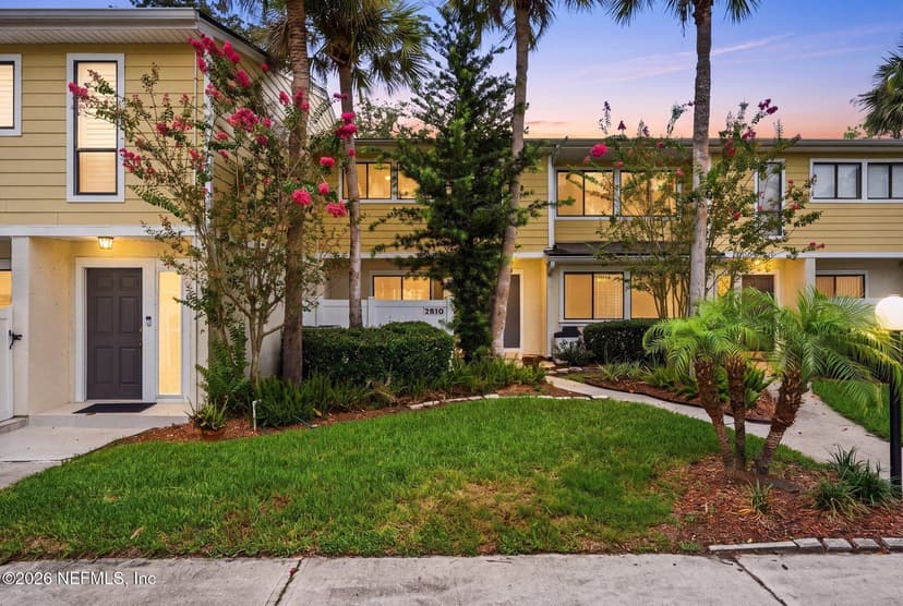 7910 LOS ROBLES Court, Jacksonville, FL 32256