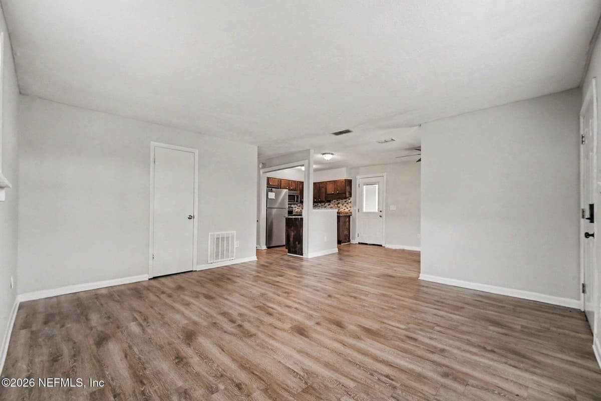 505 N VERMONT Avenue, Green Cove Springs, FL 32043, Green Cove Springs, FL - photo 2