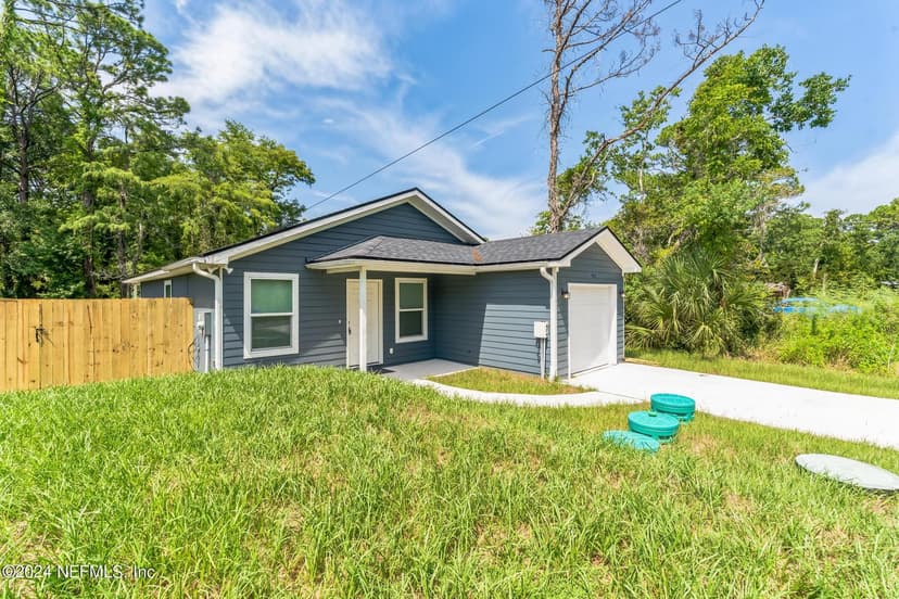 908 W 9TH Street, St. Augustine, FL 32084