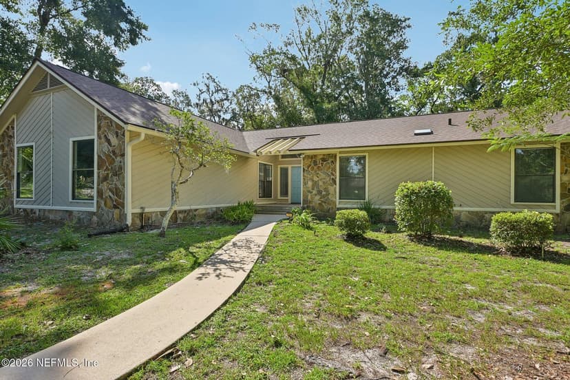 786 SWISS OAKS Court, St. Johns, FL 32259