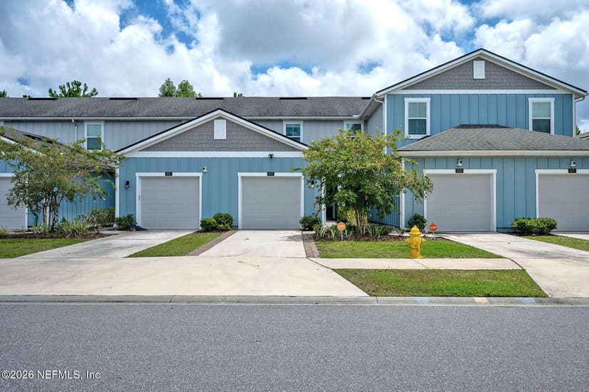 883 CAPITOL Parkway, Jacksonville, FL 32218