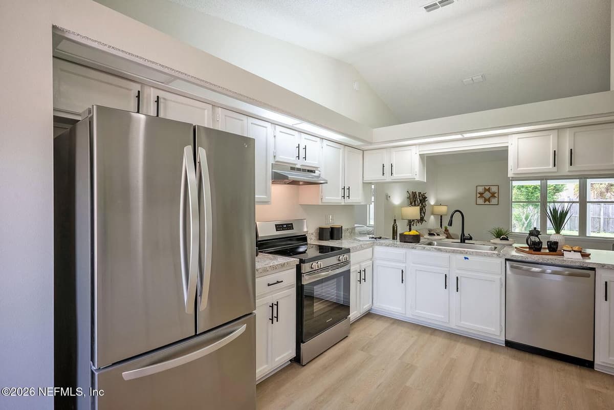 3902 HUNTERS LAKE Circle W, Jacksonville, FL 32210, Jacksonville, FL - photo 2
