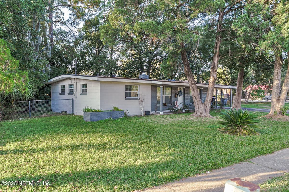 3008 CARREVERO Drive W, Jacksonville, FL 32216, Jacksonville, FL - photo 2