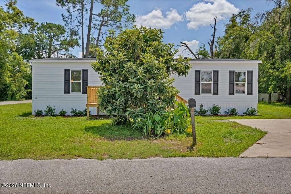 411 E LAKE Street, Palatka, FL 32177, Palatka, FL - photo 2