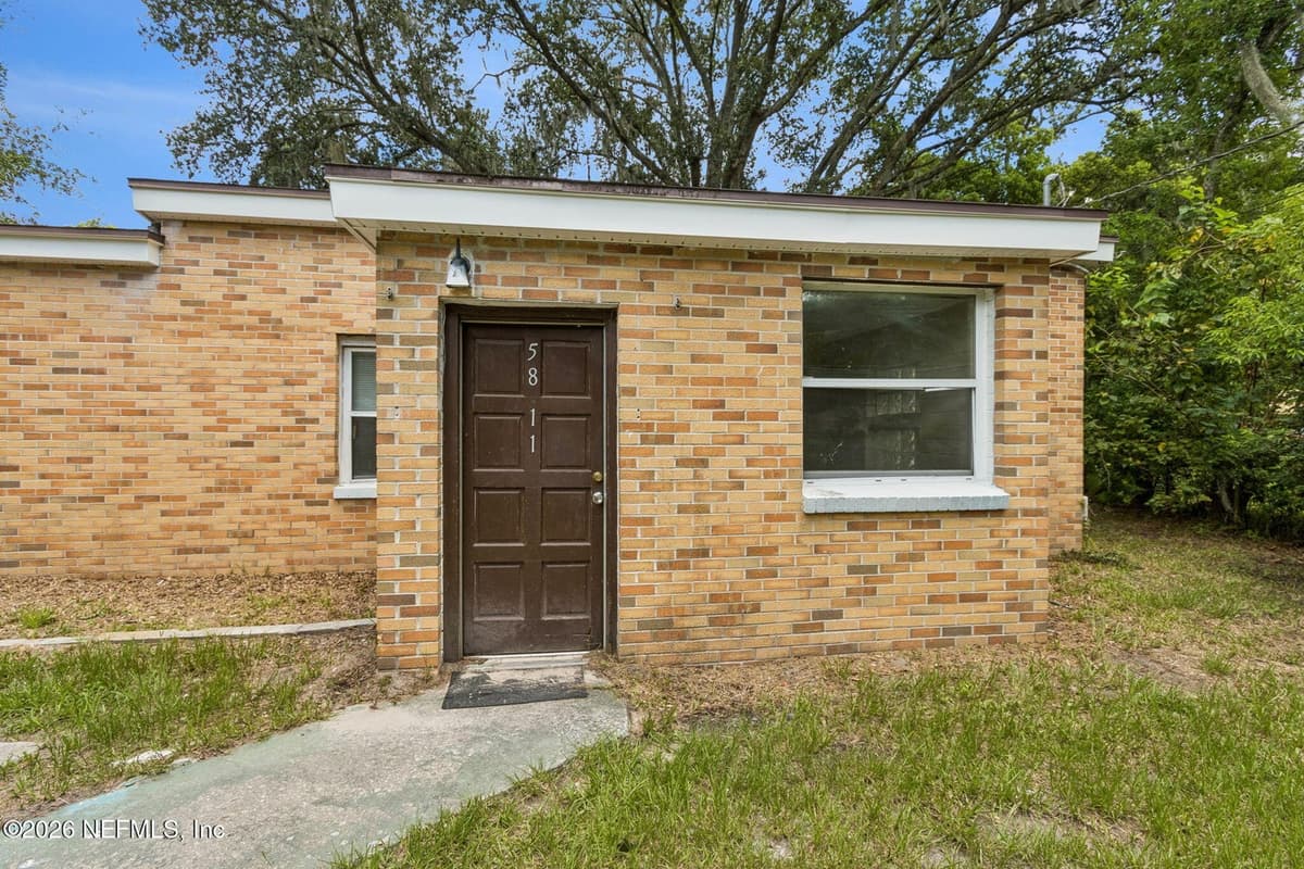 5811 HOLLYHOCK Road, Jacksonville, FL 32209, Jacksonville, FL - photo 3