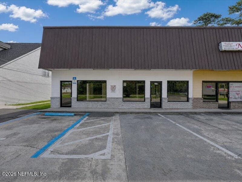 531 S 6TH Street 101 AND 102, Macclenny, FL 32063, Macclenny, FL - photo 3