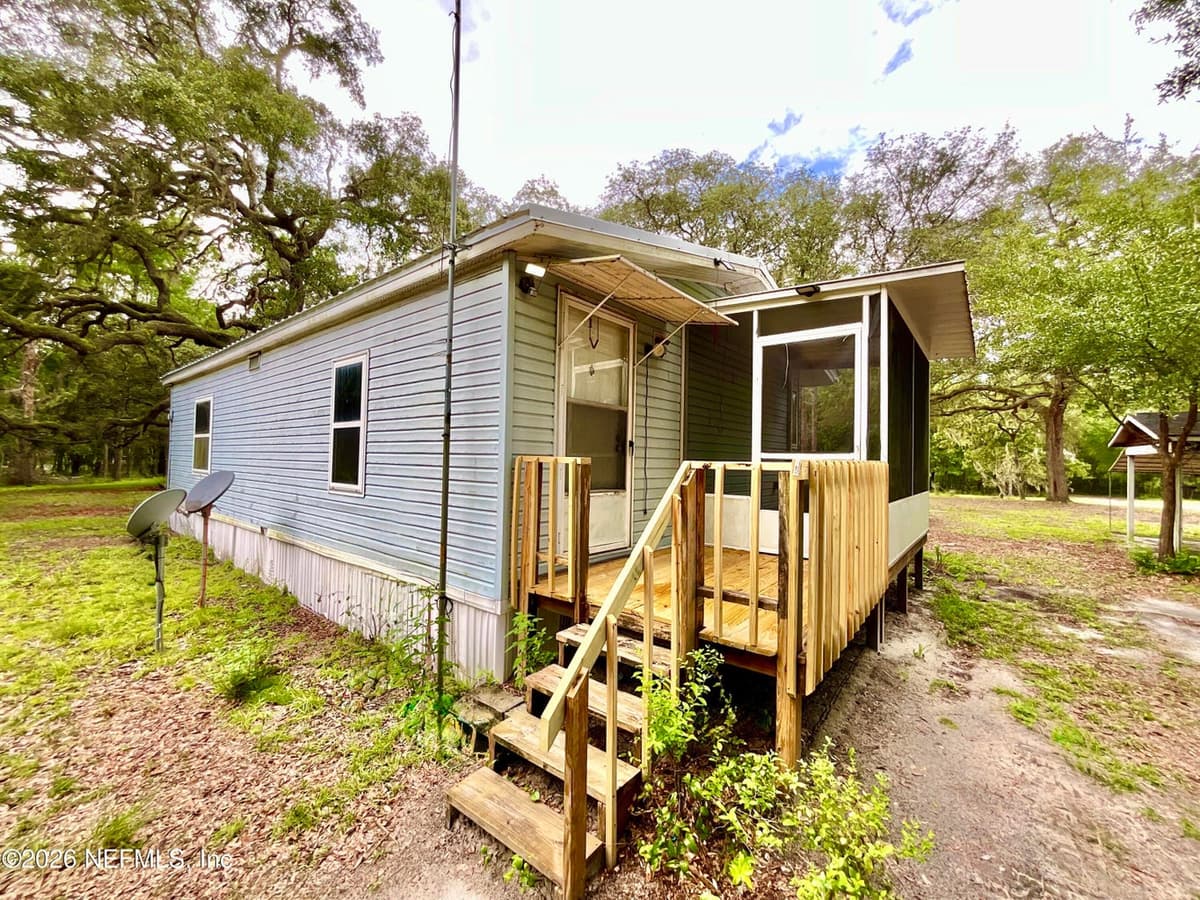 107 CRYSTAL LAKE Drive, Melrose, FL 32666, Melrose, FL - photo 2