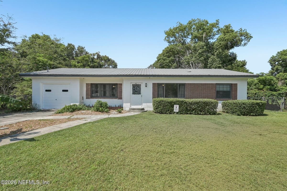 407 HIGHLAND Avenue S, Green Cove Springs, FL 32043, Green Cove Springs, FL - photo 2