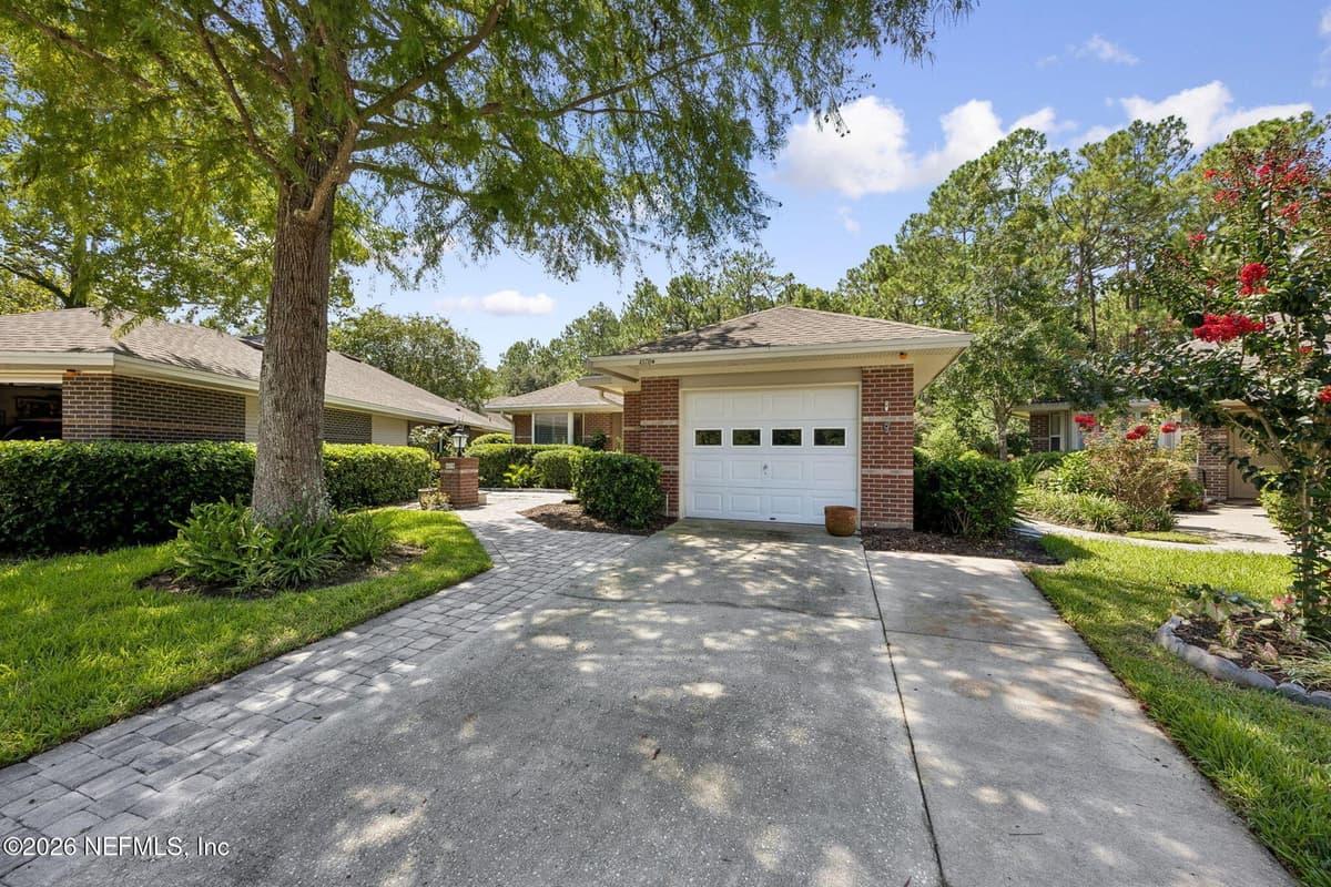 4570 MIDDLETON PARK Circle W, Jacksonville, FL 32224, Jacksonville, FL - photo 2