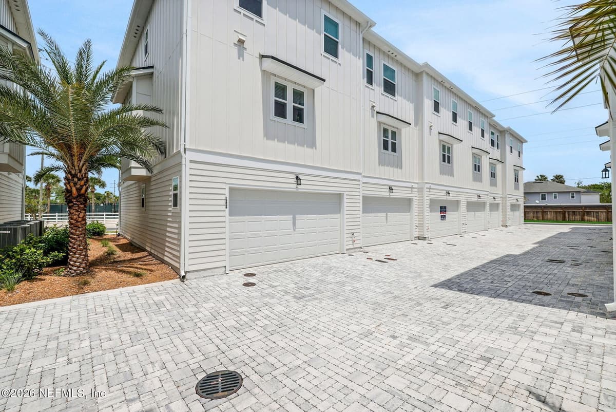 1035 1ST Avenue N, Jacksonville Beach, FL 32250, Jacksonville Beach, FL - photo 2