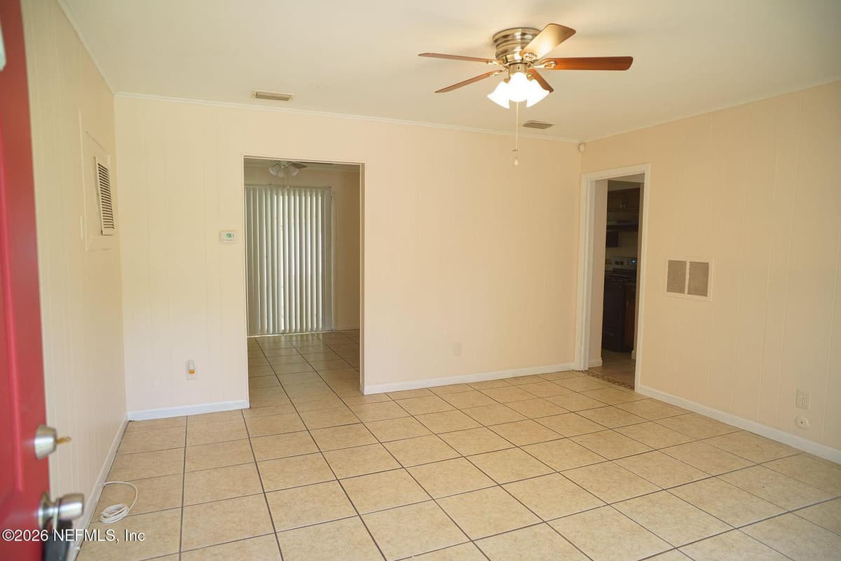 3024 DALEHURST Drive W, Jacksonville, FL 32277, Jacksonville, FL - photo 2