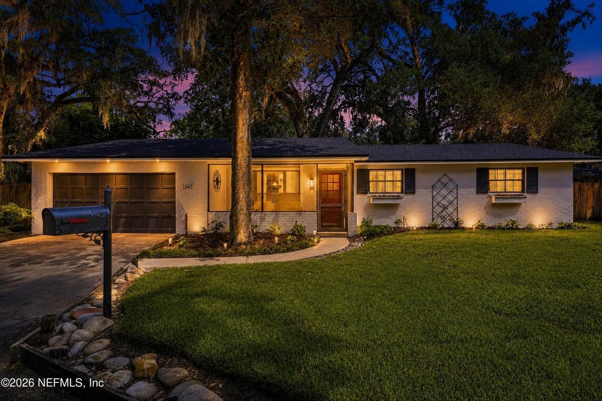 1347 REDBUD Lane, Jacksonville, FL 32207, Jacksonville, FL - photo 2