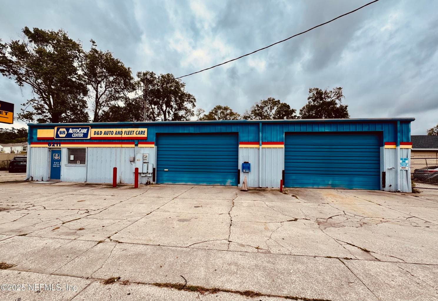 6211 BLANDING Boulevard, Jacksonville, FL 32244