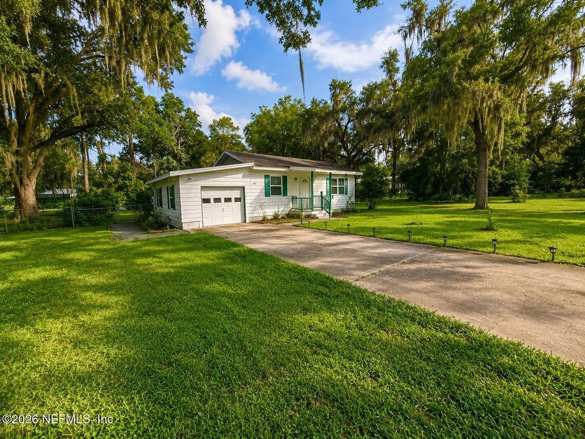423 HOLIDAY Drive, Interlachen, FL 32148, Interlachen, FL - photo 3