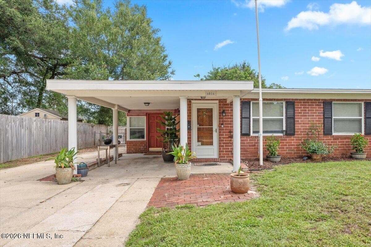 6016 HOLLY BAY Court, Jacksonville, FL 32211