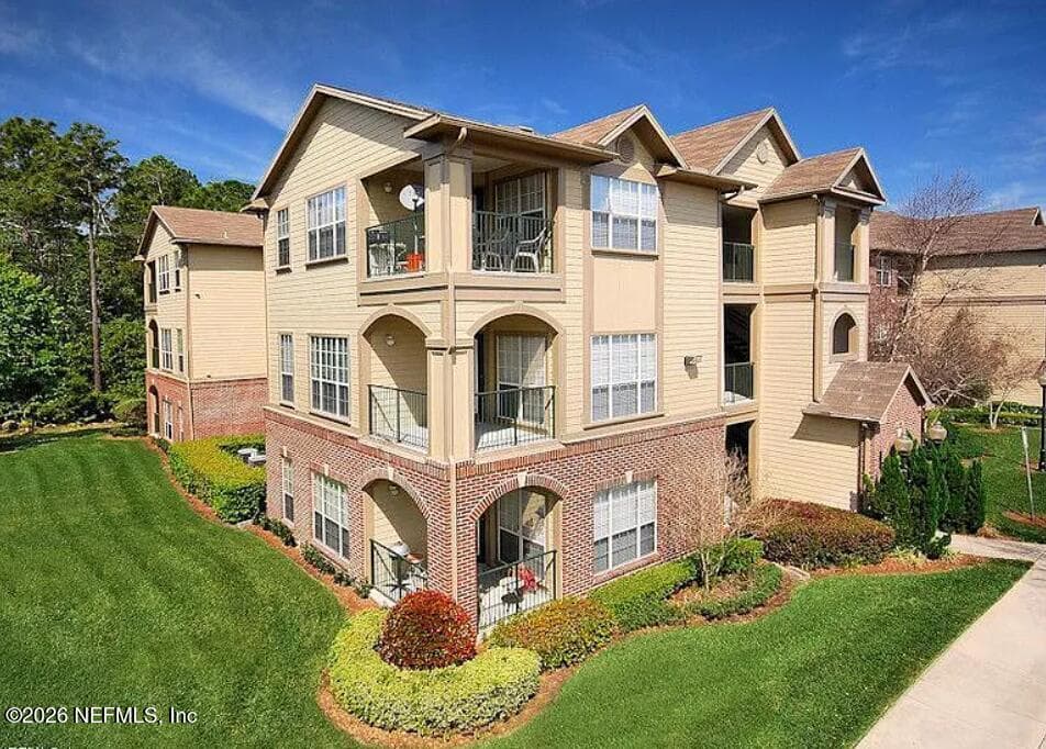 7800 POINT MEADOWS Drive 332, Jacksonville, FL 32256
