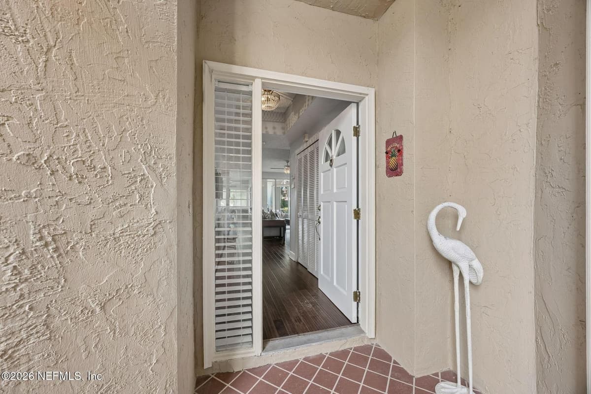 4020 LAVISTA Circle 211, Jacksonville, FL 32217, Jacksonville, FL - photo 2