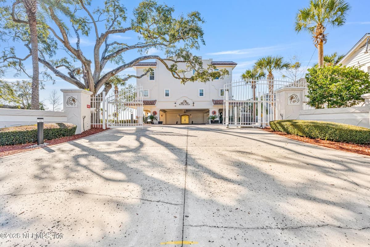 1616 RIVER Road 106, Jacksonville, FL 32207, Jacksonville, FL - photo 2