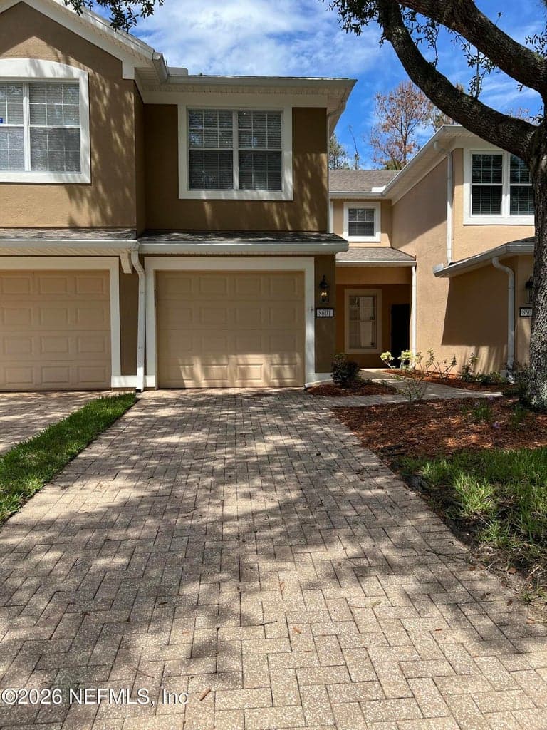 8601 LITTLE SWIFT Circle 30-F, Jacksonville, FL 32256