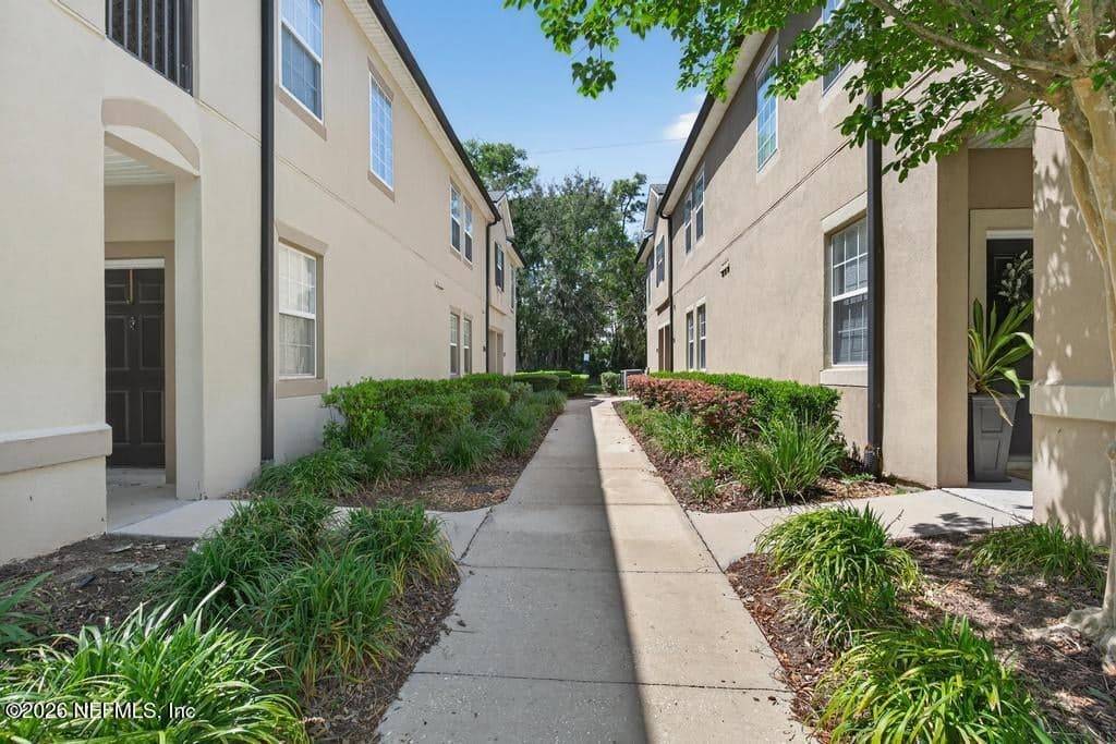 12301 KERNAN FOREST Boulevard 302, Jacksonville, FL 32225, Jacksonville, FL - photo 2