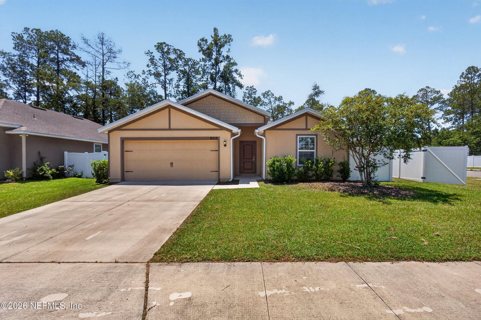 8515 LAKE GEORGE Circle E, Macclenny, FL 32063