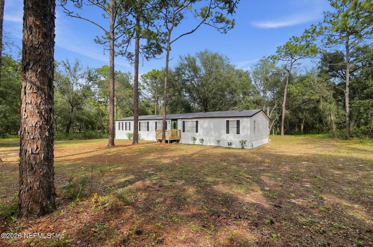 124 HOUR GLASS Circle, Hawthorne, FL 32640, Hawthorne, FL - photo 2