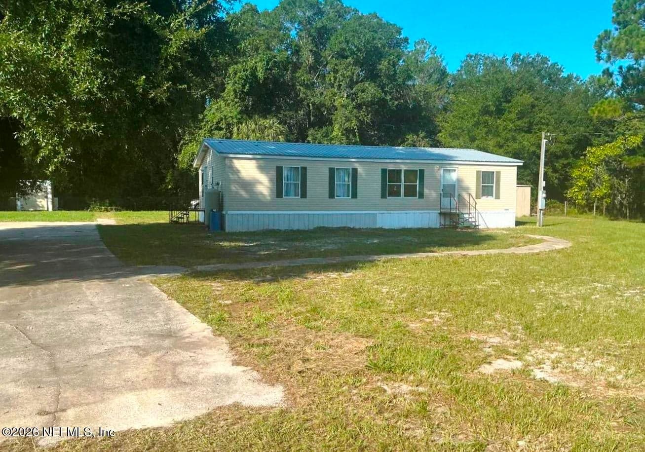 130 YANCEY Circle, Satsuma, FL 32189