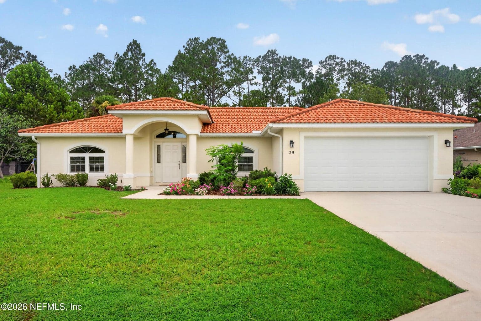 39 WHITE HOUSE Drive, Palm Coast, FL 32164