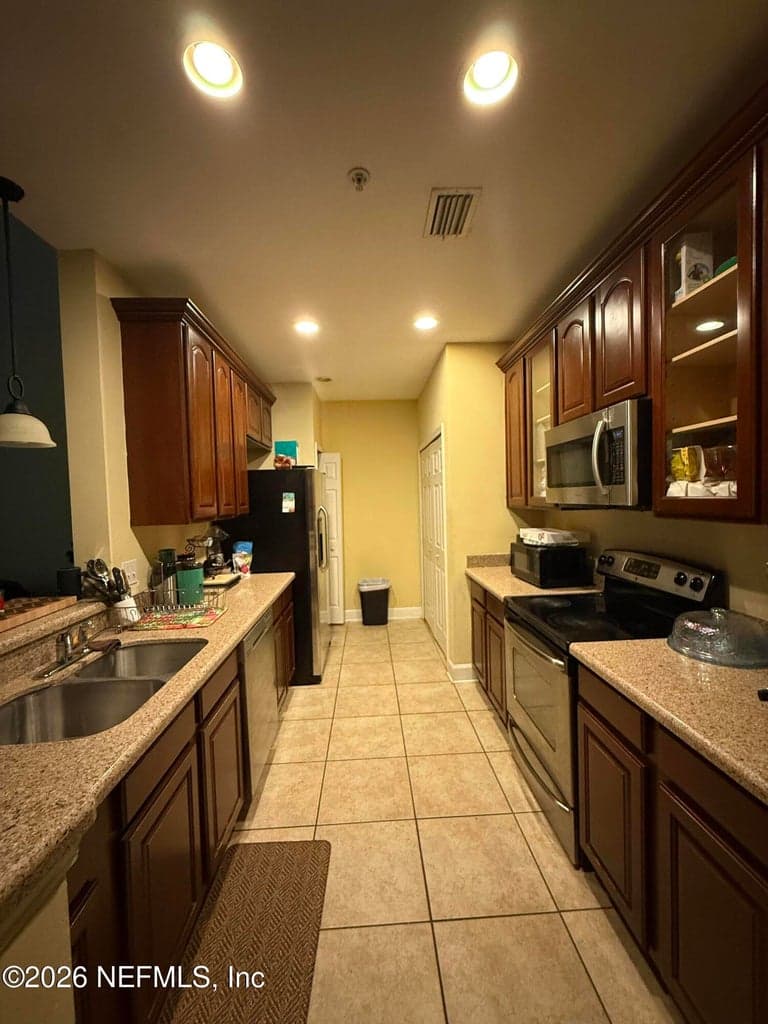 625 OAKLEAF PLANTATION Parkway 422, Orange Park, FL 32065, Orange Park, FL - photo 3
