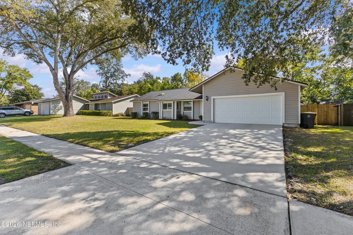 8573 BLACKBERRY Lane E, Jacksonville, FL 32244, Jacksonville, FL - photo 2