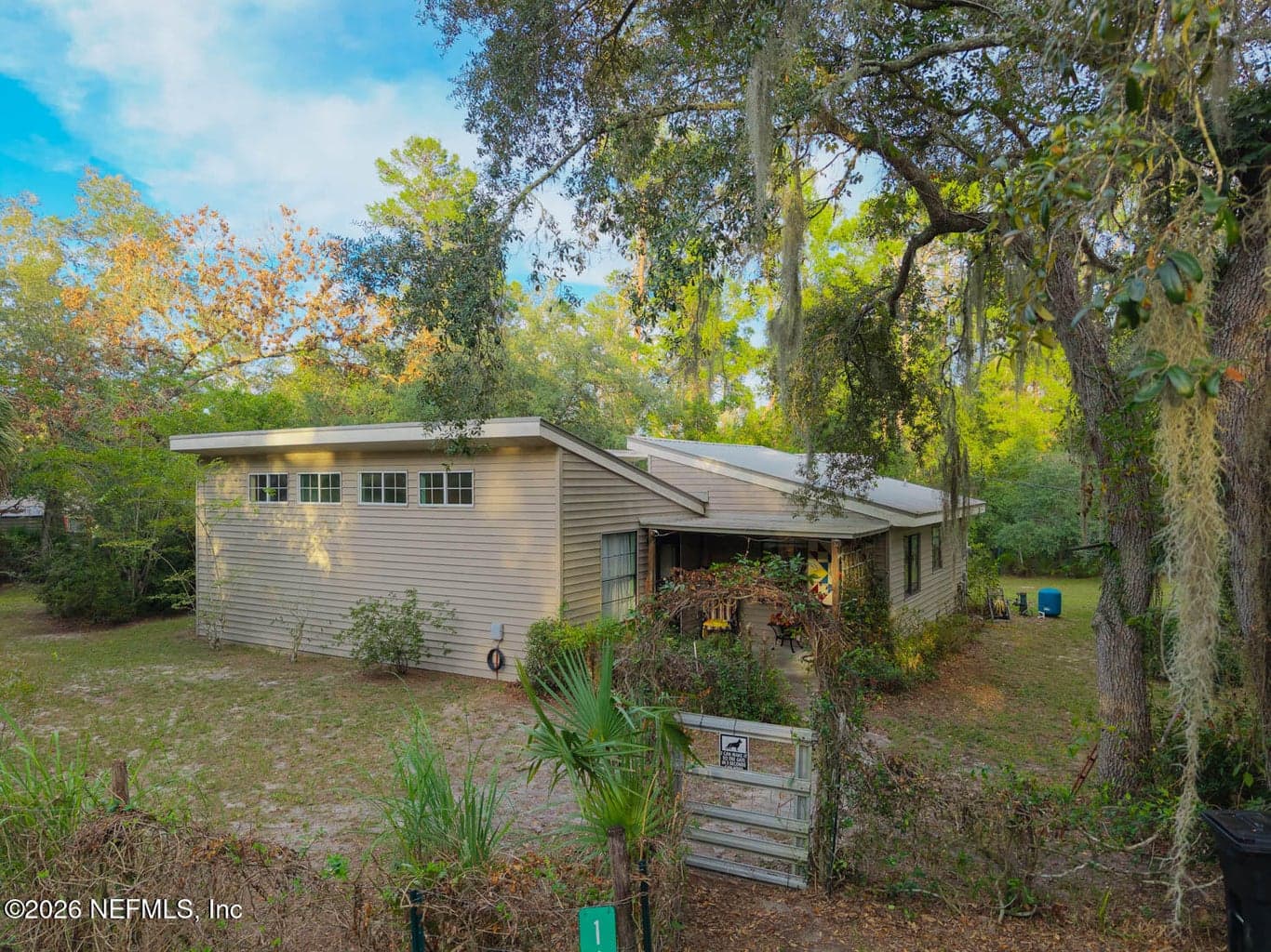 112 PENNSYLVANIA AVE Avenue, Satsuma, FL 32189