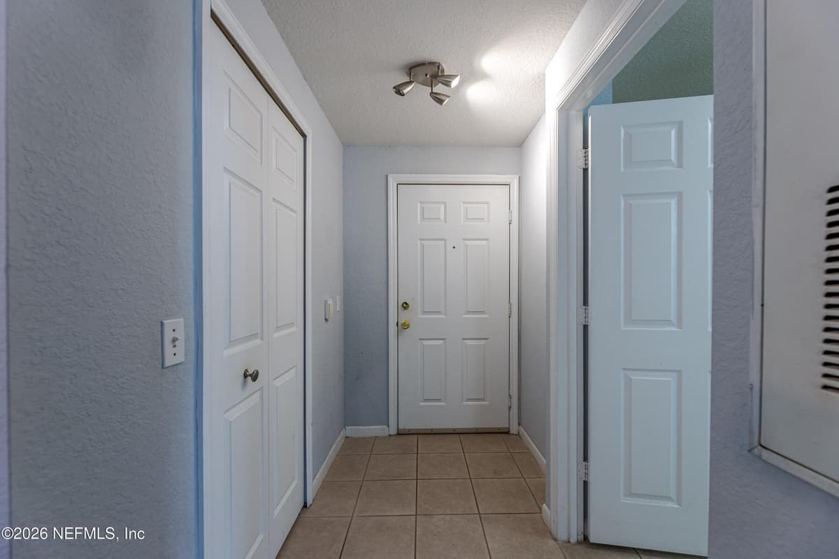 8550 TOUCHTON Road 221, Jacksonville, FL 32216, Jacksonville, FL - photo 3