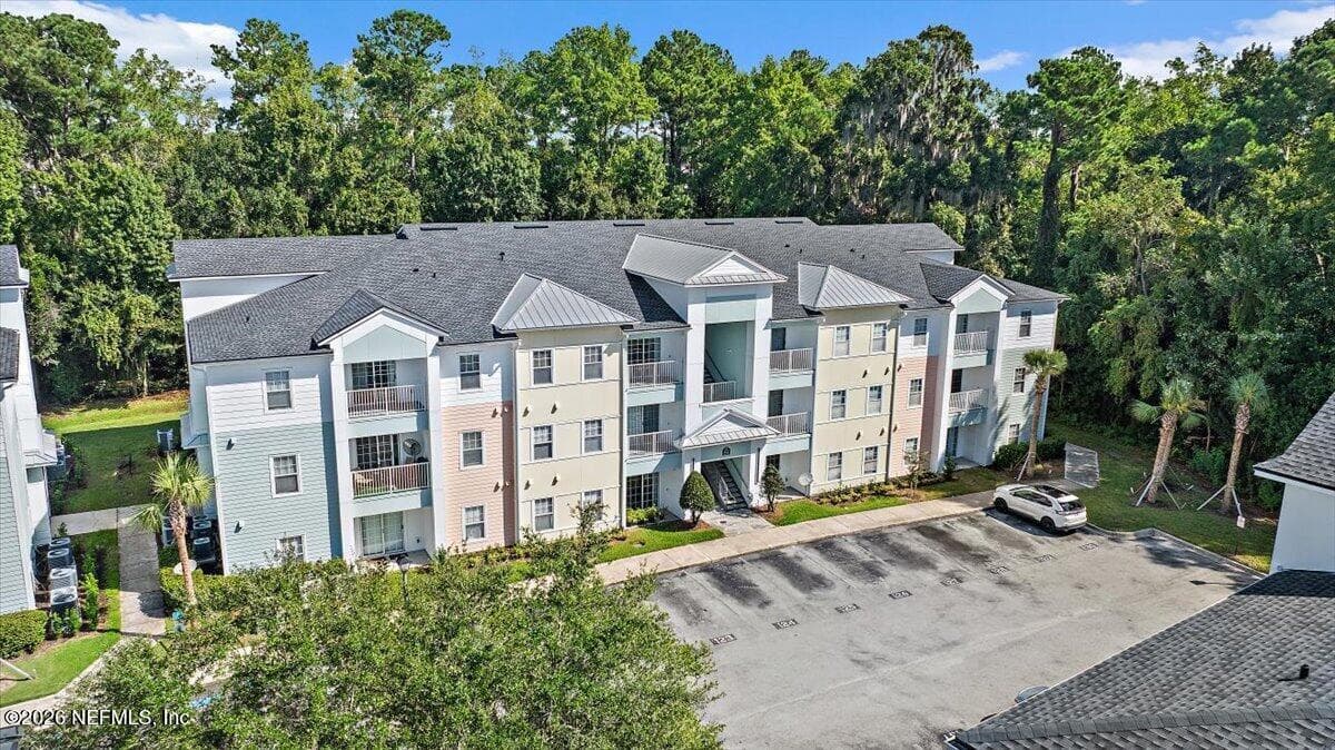 8235 LOBSTER BAY Court 201, Jacksonville, FL 32256